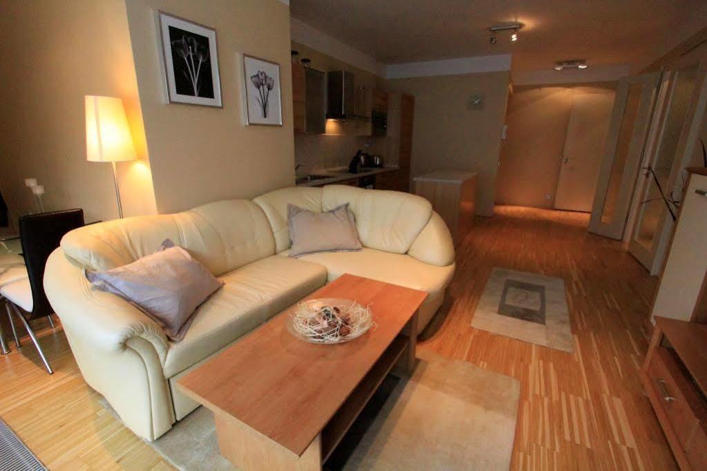 Luxury Apartment River Diamond Residence Прага Екстер'єр фото