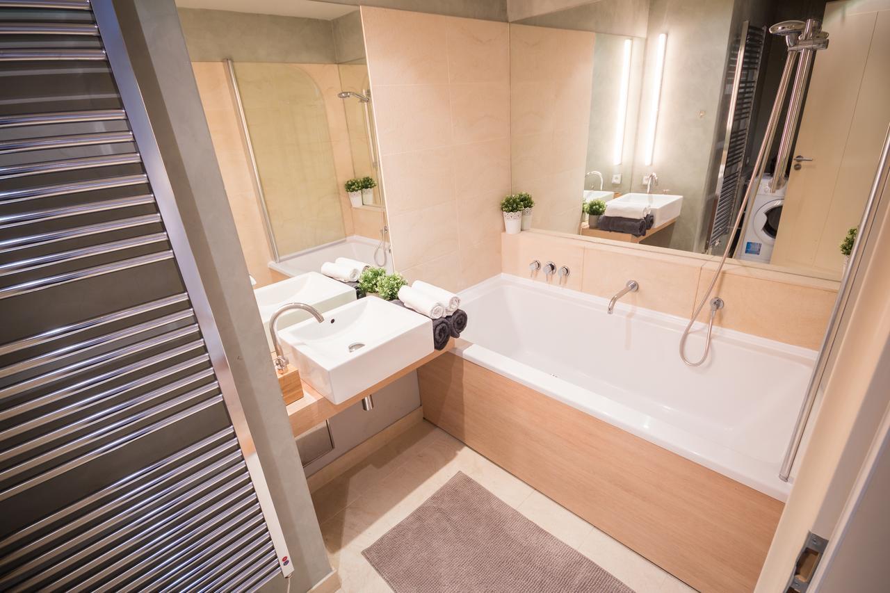 Luxury Apartment River Diamond Residence Прага Екстер'єр фото